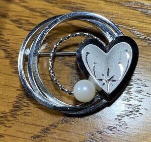 Vintage Mid-Century Modern DCE Curtis Sterling Silver Pendant Natural Pearl 1”d